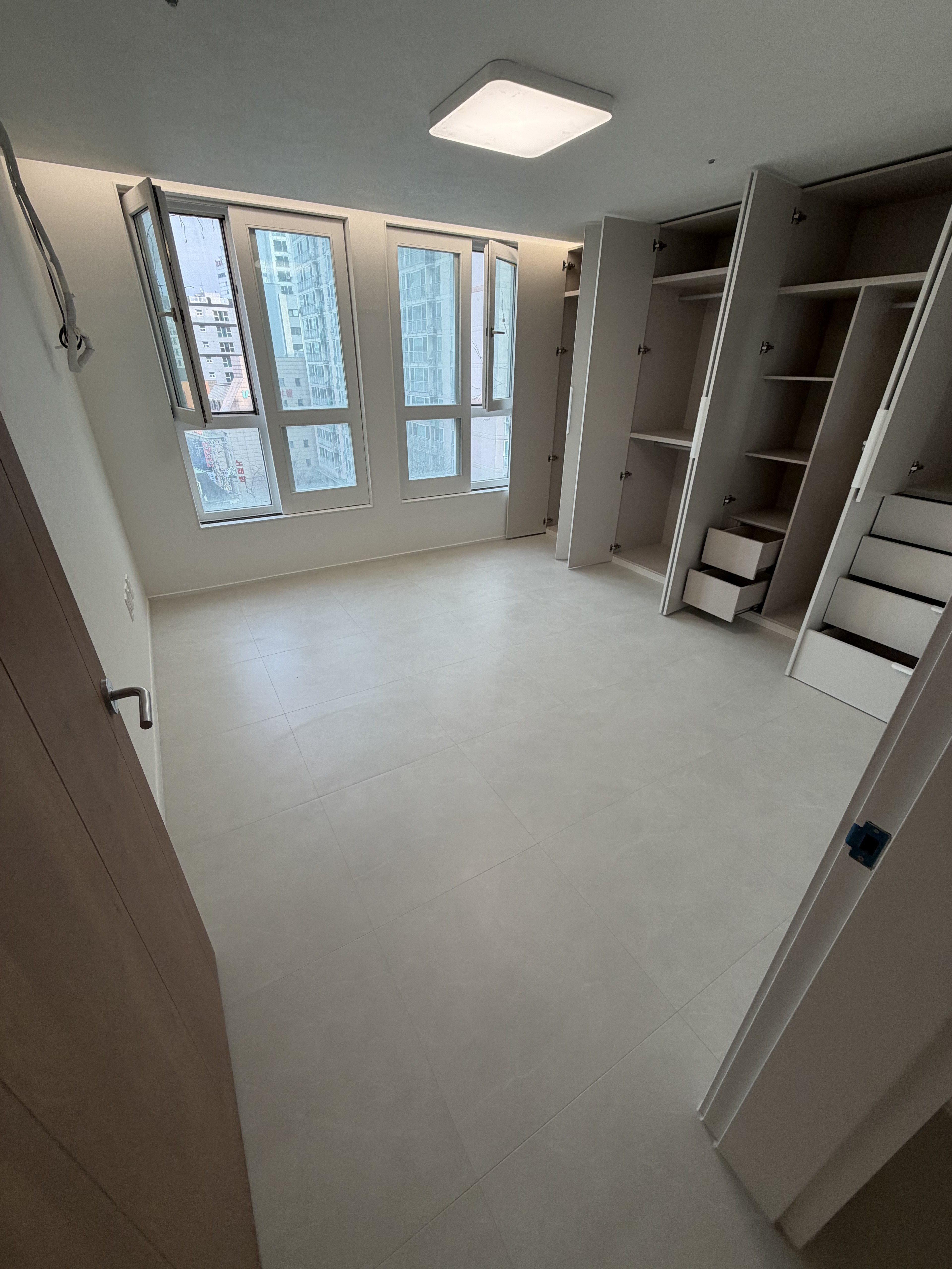 청소 완료 후 방 바닥 상태